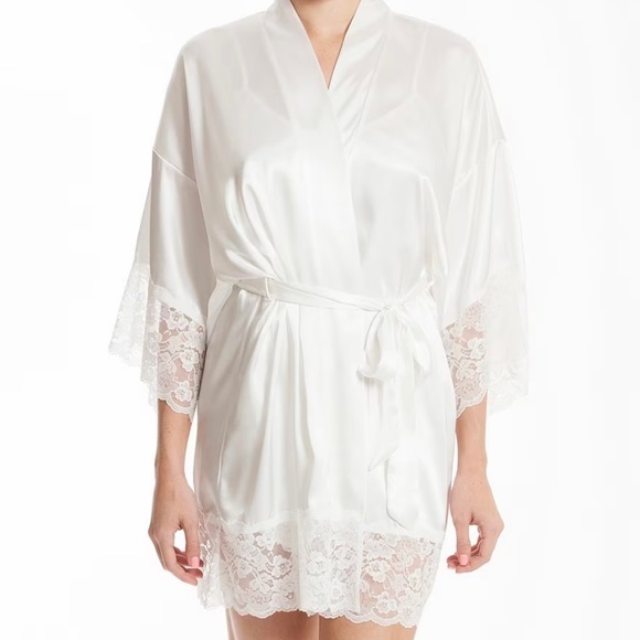 Bride robe - Picture 2 of 2